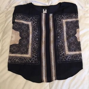 Very cute, flattering top!